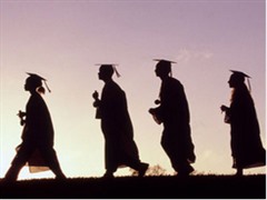 女生更容易考上大学？哪些名校男女比例更均衡？